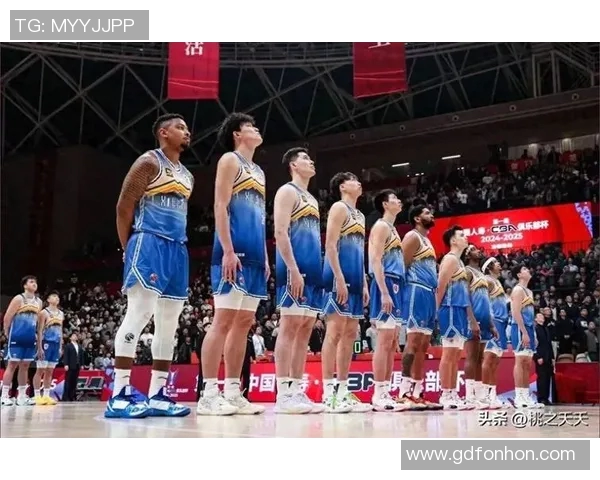 2015年CBA精彩对决上海队与辽宁队巅峰对决回顾